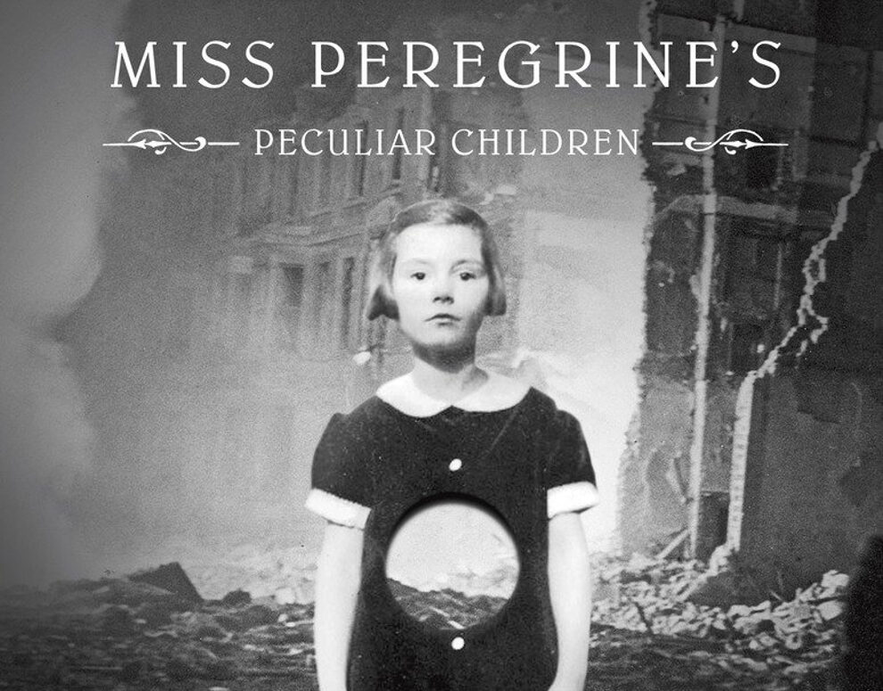 Hollow City (Miss Peregrine’s Peculiar Children Series #2)